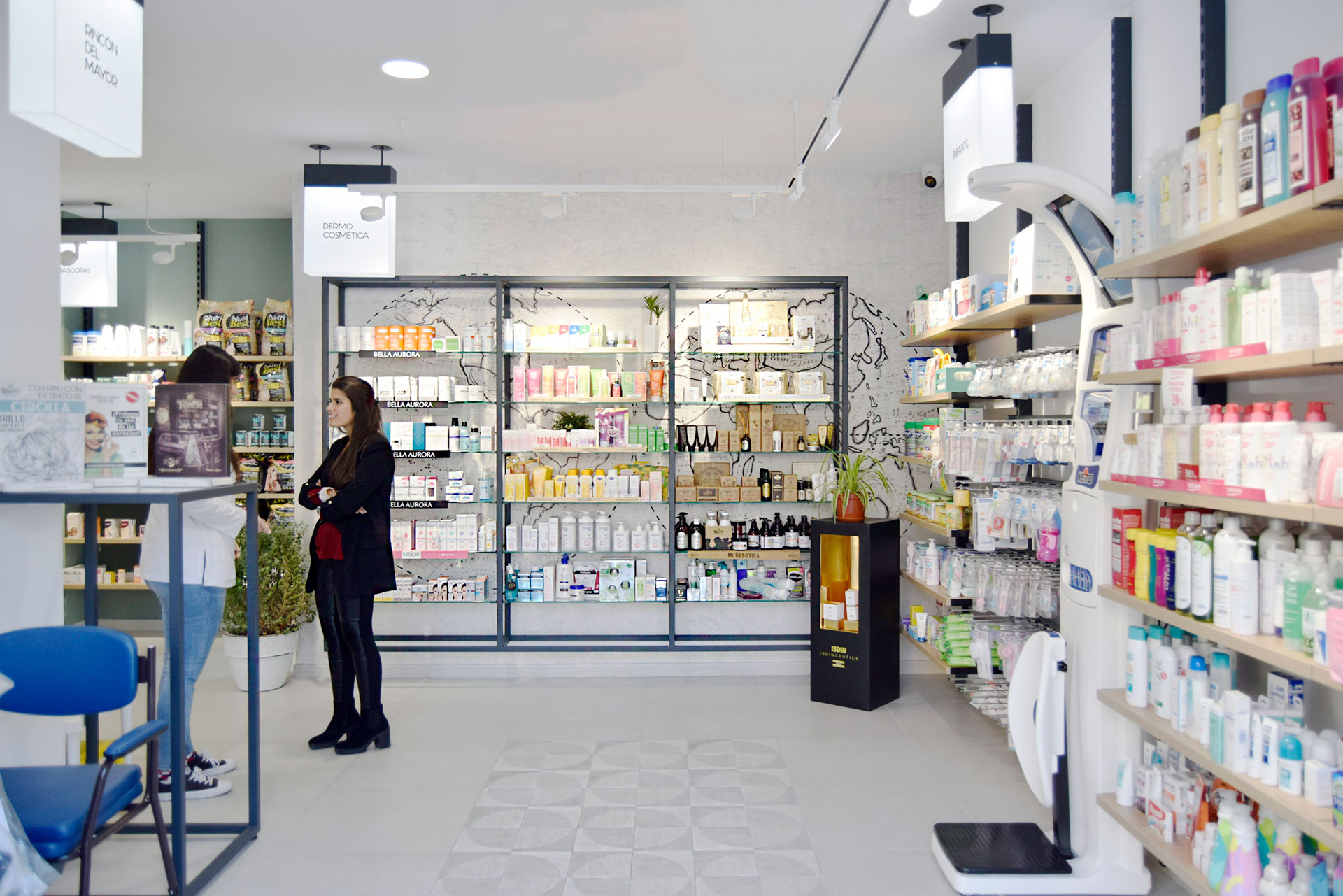 Reforma Integral e interiorismo Farmacia Jaen Seijo